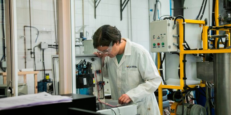 Estudiantes de 4° medio podrán cursar asignaturas de ingeniería en la USM