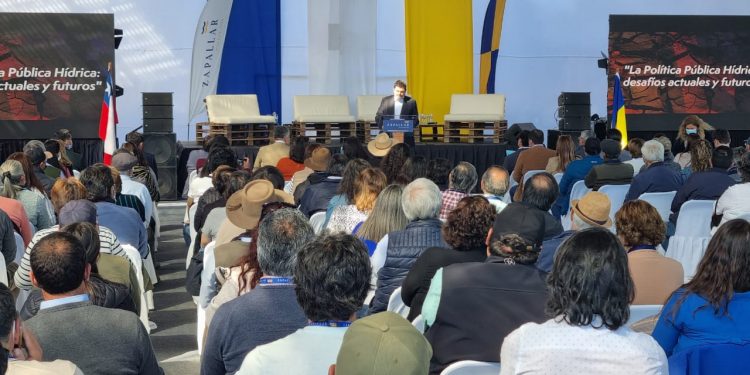 AMUCH Y AMUR SOLICITAN AL GOBIERNO DECRETAR ZONA DE CASTATROFFE EN CINCO REGIONES DEL PAÍS POR DÉFICIT HÍDRICO