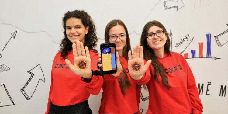 Convocatoria abierta para curso gratuito de programación para niñas y jóvenes
