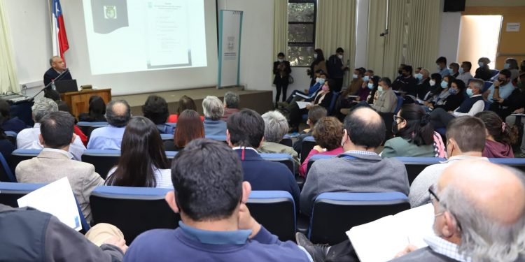 Con apoyo técnico del Gobierno Regional se implementará oficina provincial hídrica en provincia de San Felipe.