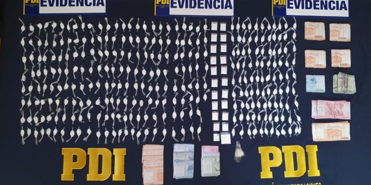 PDI DESBARATA FOCO DE MICROTRÁFICO UBICADO AL FRENTE DE COLEGIO EN PAPUDO