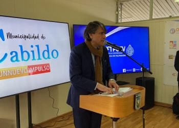 Histórico: Ministra de Minería encabezó instalación de la primera piedra del Centro Tecnológico CFT PUCV en Cabildo.