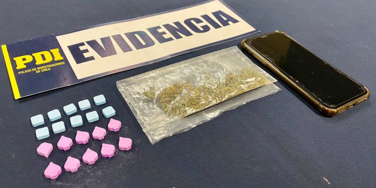 PDI DETIENE A SUJETO QUE VENDÍA ÉXTASIS EN PAPUDO
