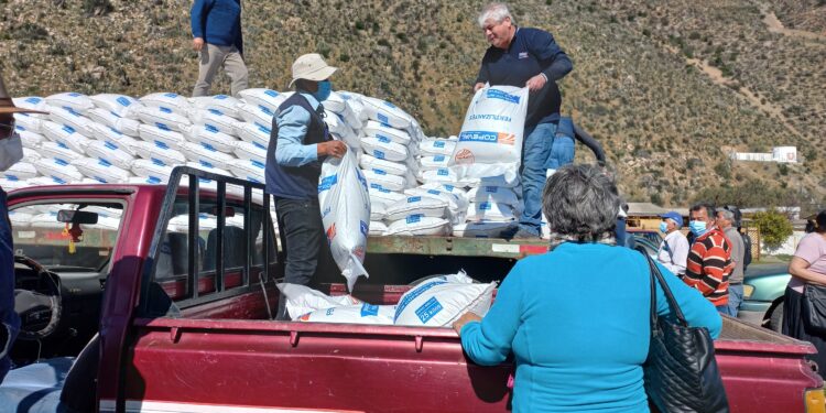 EN PETORCA INDAP INICIA LA ENTREGA DE 440 TONELADAS DE FERTILIZANTES PARA PEQUEÑOS AGRICULTORES