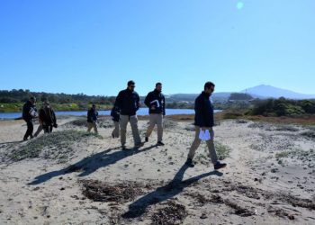 Ministros del Segundo Tribunal Ambiental realizaron visita inspectiva al humedal urbano Estuario Los Molles.