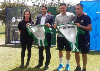 EL CLUB ESPAÑOL REAL BETIS FIRMA UNA IMPORTANTE ALIANZA JUNTO A FUNDACION REFORESTEMOS.