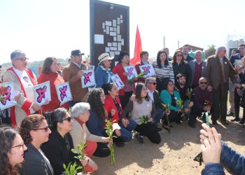 Una emotiva ceremonia se desarrolló en la localidad de La Ballena en homenaje a Marta Ugarte Román.