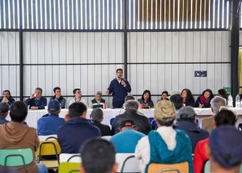 INDAP anuncia apoyos para los floricultores de Longotoma afectados por mega sequía.